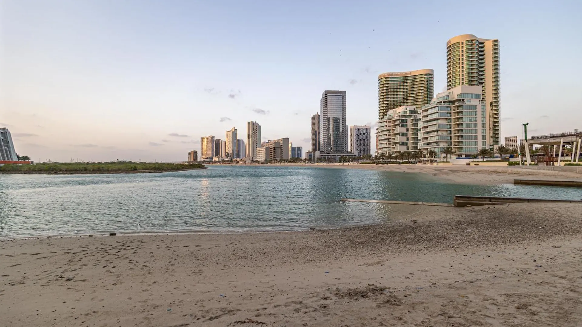 Luxurious 2 Bdr - Reem Nine - Full Mangroves & Sea Views - Beach - Table Pool - Sauna - Cinema - Big Gym - Calisthenics Studio Abu Dabi